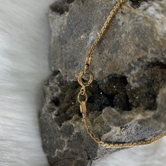 Vintage Avon Gold Tone Bar Patterned Wrist Chain Bracelet 7.5” - Picture 6 of 8